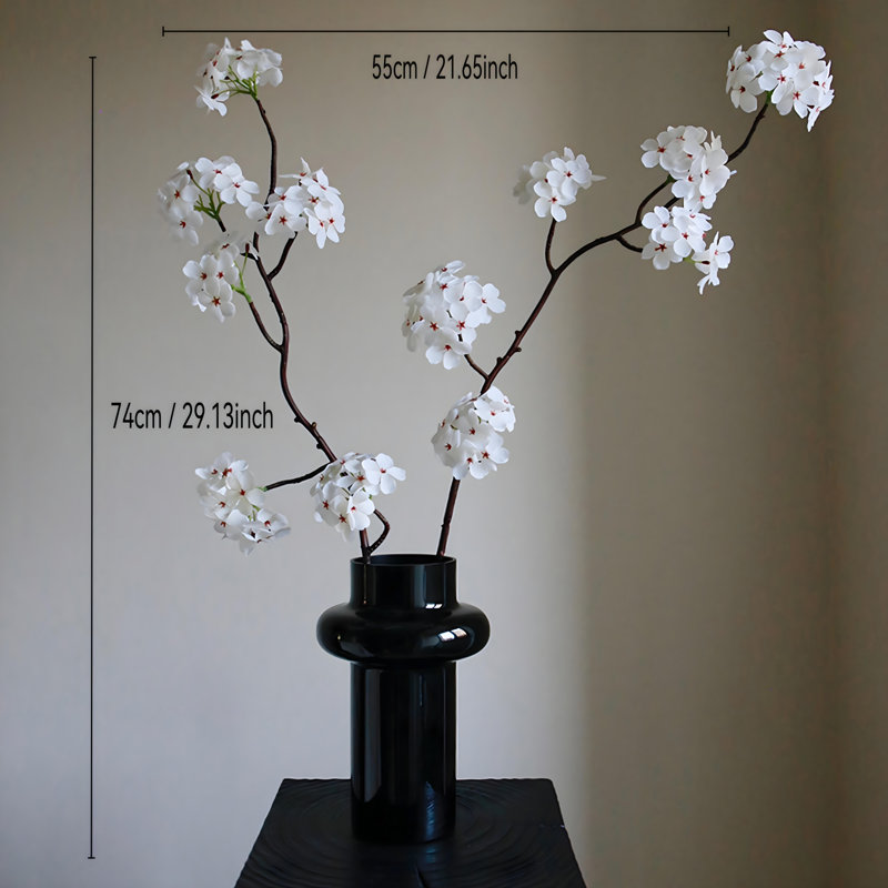 Ornements de fleurs simulées