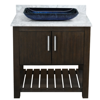 Meuble-lavabo de 30 po avec comptoir et lavabo en marbre de Carrare, quincaillerie chromée et miroir