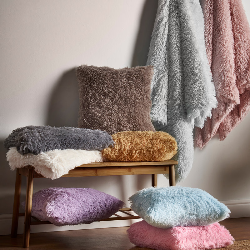 Cuddly Faux Fur 150x200cm Throw, Natural