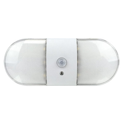 Blumenthal LED Under Cabinet Puck Light