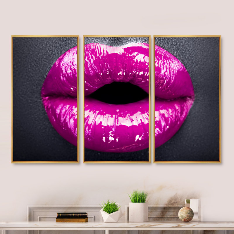 Mauve maquillage pour les lèvres - ensemble d'art mural en toile encadrée sensuel de 3, L 48 po x H 32 po, Or
