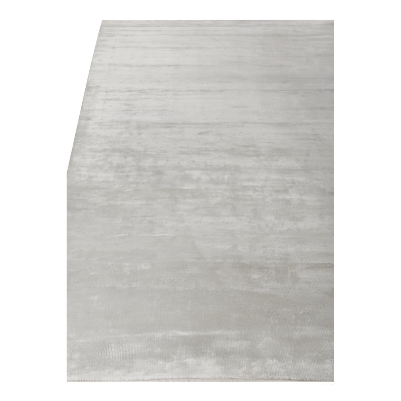 Plain Dove Area Rug in White, Rectangle 4' x 6'