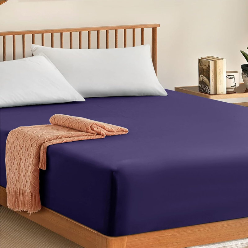 My Home Store Gylfi 300 Thread Count Egyptian-Quality Cotton Percale Fitted Sheet, Navy, Super King (6')