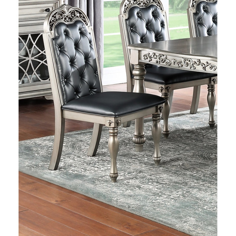 Table de salle à manger de conception antique avec finition argentée / grise, faite de teinte formelle en bois d'hévéa, bois d'hévéa, motif complexe rectangulaire