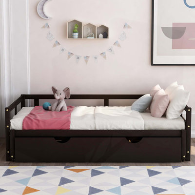 Versatile Wooden Daybed with Pull-Out Trundle for Extra Sleeping Space