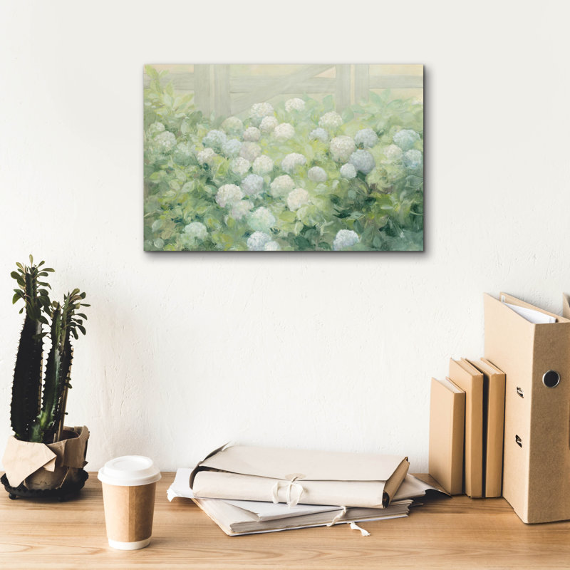 «Epang Graffiti», Hydrangea Lane C, par Julia Purinton, art mural sur toile, H 12 po x l 18 po x P 0,75 po