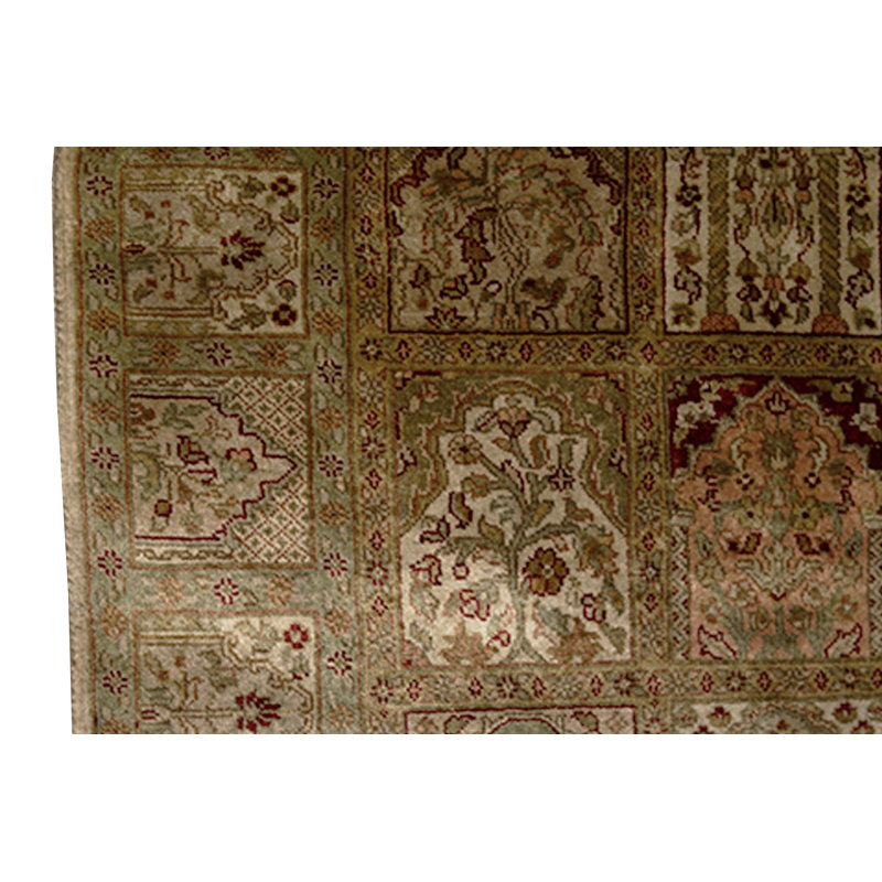 Wool Area Rug in Brown