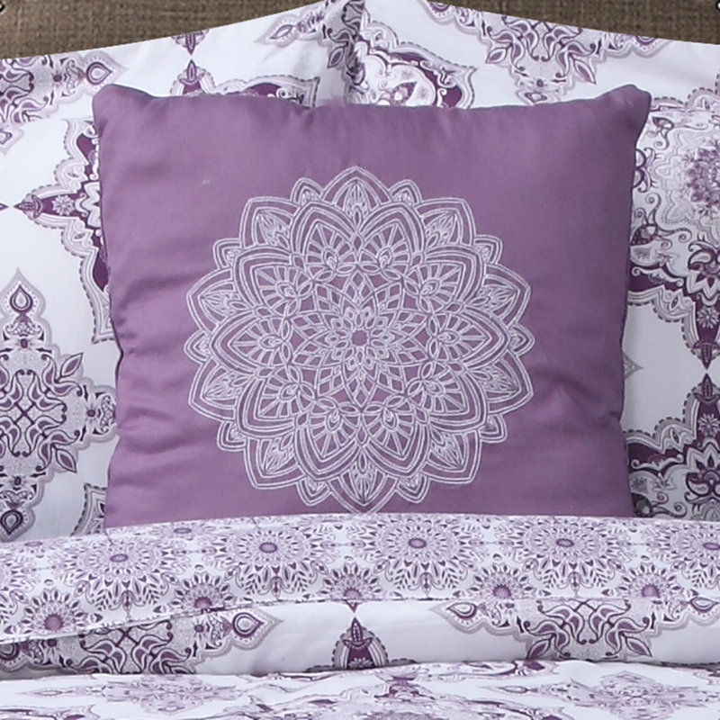 Braselton Geometric Shapes Comforter, King Comforter + 2 Shams + 1 Throw Pillow
