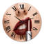 Femme appliquant du rouge à lèvres rouge sur les lèvres - horloge murale moderne-60281062