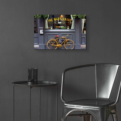 «Marylebone Bike» par Keri Bevan, art en verre acrylique Wal