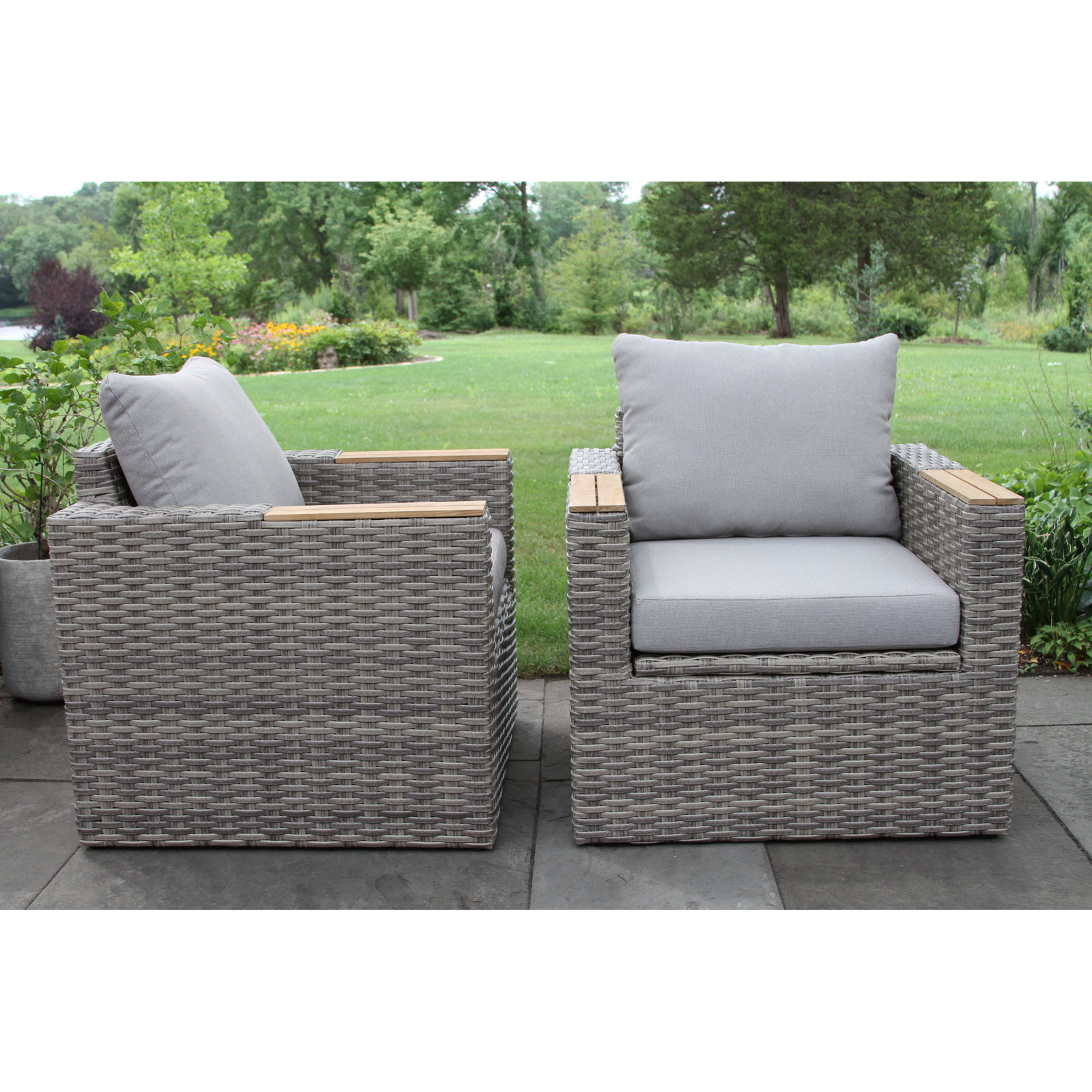 Genesis Premium All-Weather Wicker Outdoor Lounge Chair