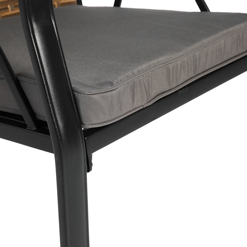 Ensemble de mobilier d'extérieur en osier pour divers espaces de loisirs avec coussins confortables et dessus amovibles, repas en plein air