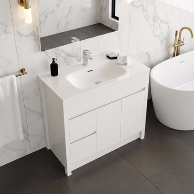 Koyuki 30 po L x 18 po P 2 portes et 2 tiroirs Meuble-lavabo autoportant avec évier simple et Comptoir en Céramique blanc