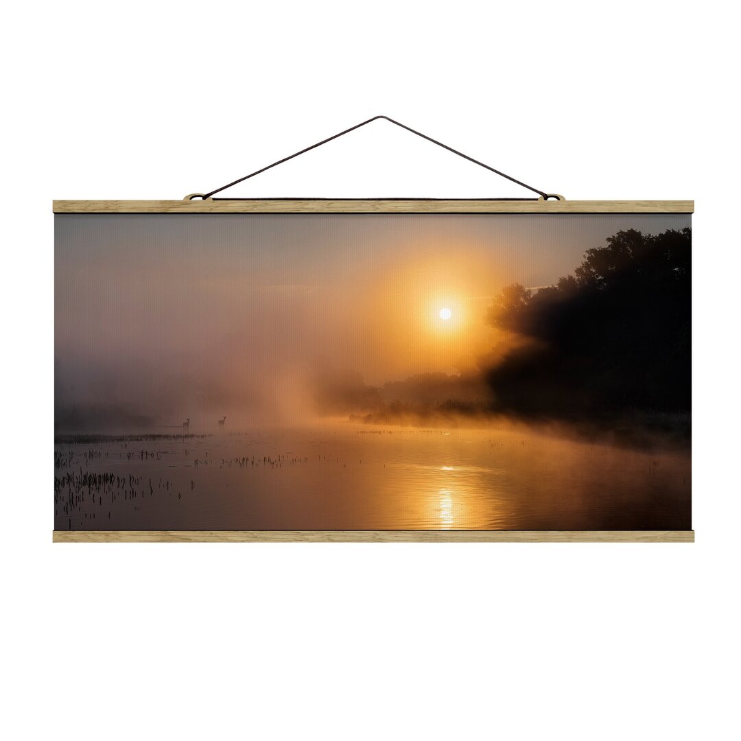 Fotodruck Sonnenaufgang am See mit Rehen im Nebel