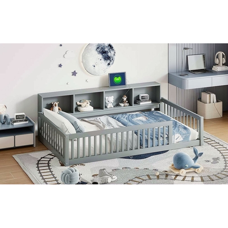 Lit en bois de taille très grand Kitzie avec armoires de rangement et ports USB, Gris