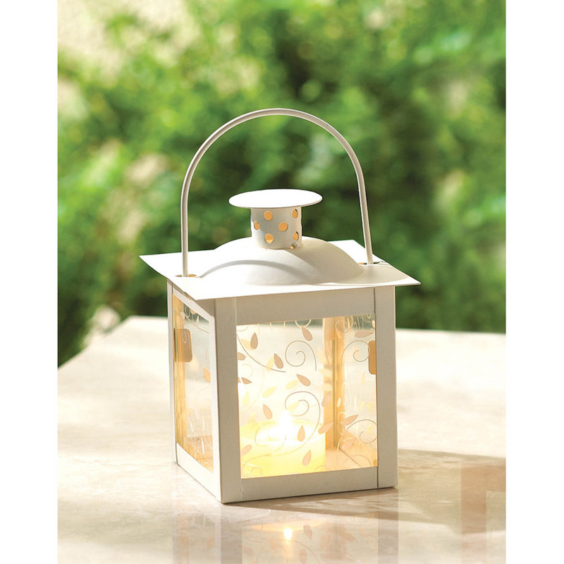PETITE LANTERNE BLANCHE, H 4,75 po x l 4 po x P 4 po