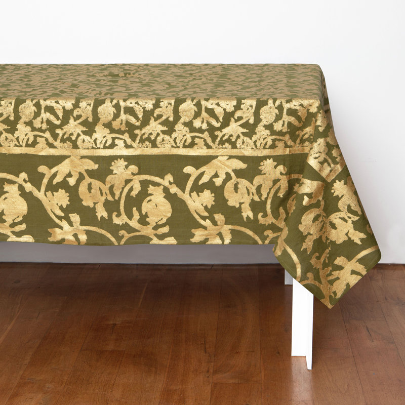 Saint-Rémy DOr Handmade Floral Tablecloth, Vert, 128" x 71"