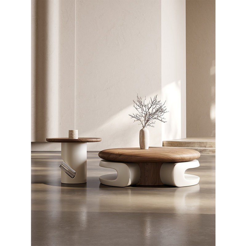 Table basse moderne de style médiéval