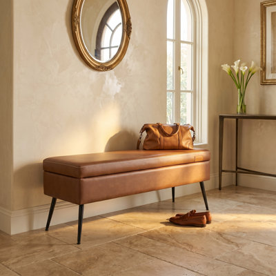 Banc repose-pieds - Banc Mid-Century moderne en cuir synthétique avec coutures, banc de bout de lit avec rangement caché, pour salon, chambre à coucher, vestibule, brun caramel