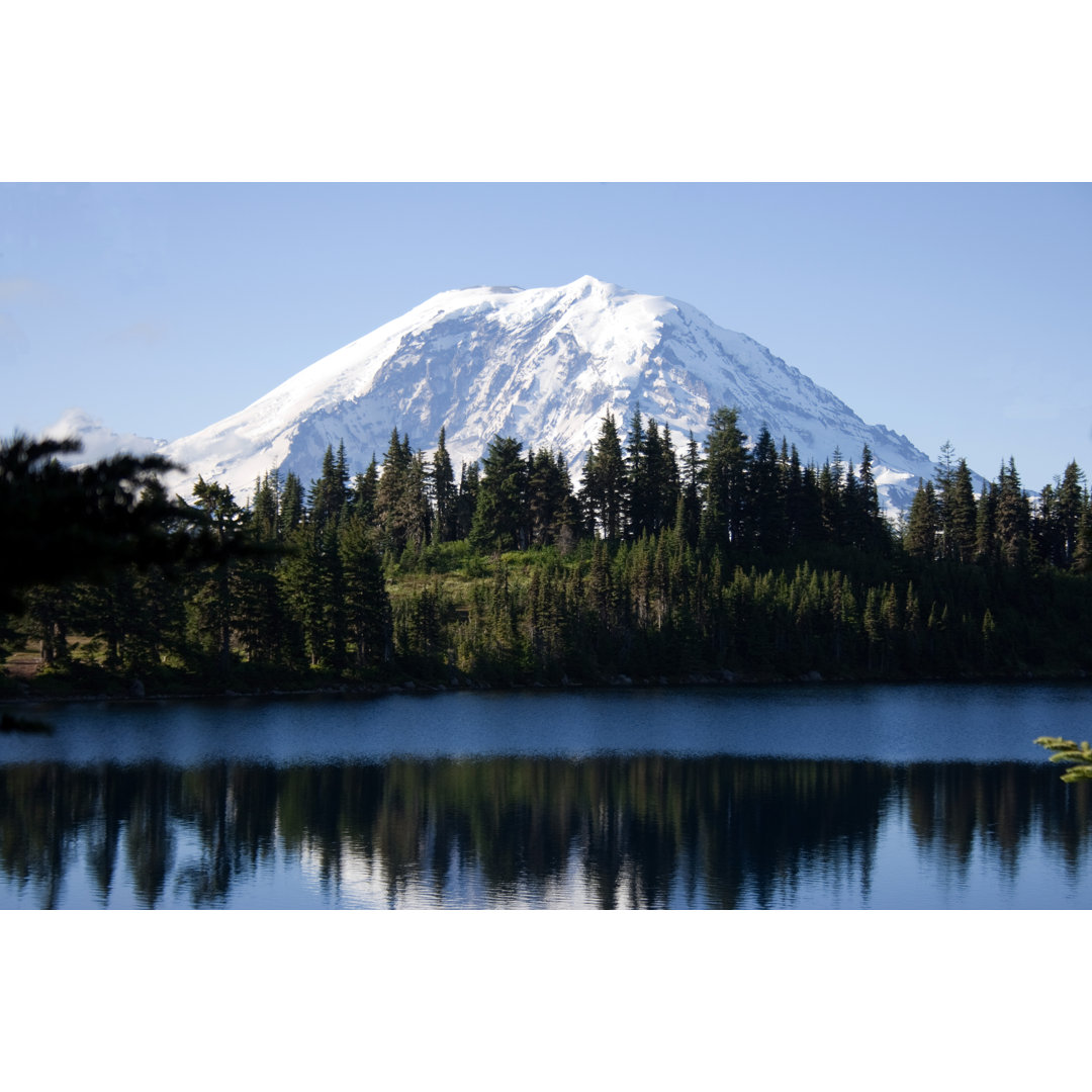 Mount Rainier vom Summit Lake bei Catscandotcom - Leinwandbild