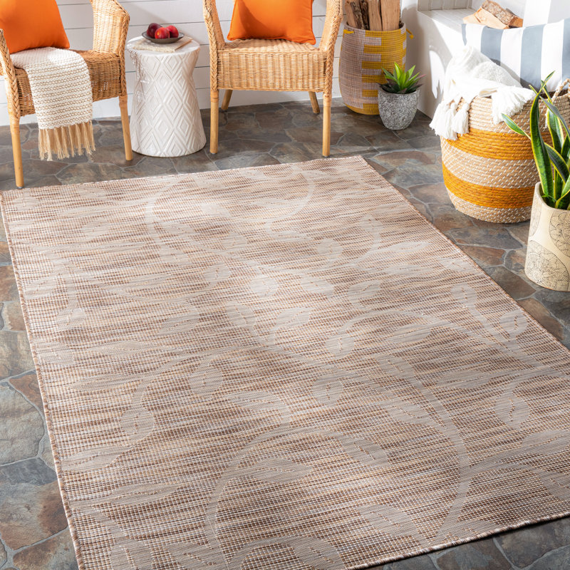 Brimberry Floral Indoor / Outdoor Rug, Rectangle 6'7" x 9'