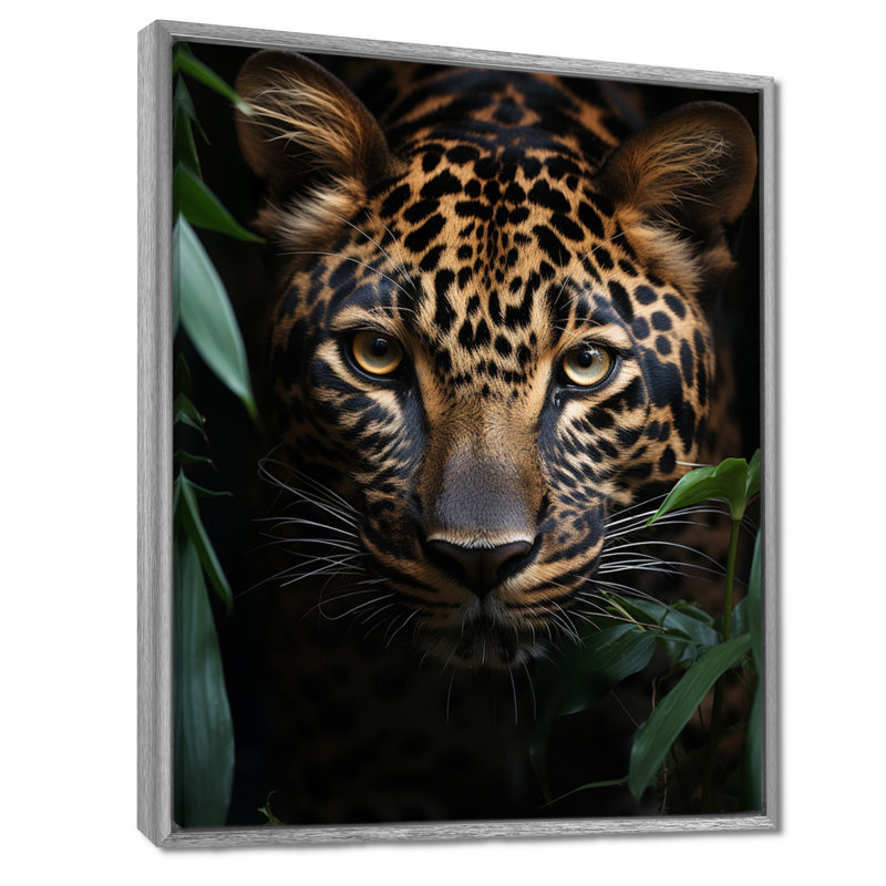 «Leopard Silent Stalk I», art sur toile léopard, H 44 po x l 34 po x P 1,5 po, Cadre argenté flottant
