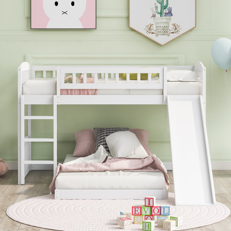 Lit superposé simple au-dessus de simple avec glissière et échelle, structure en pin massif, mobilier de chambre d'enfant blanc peu encombrant