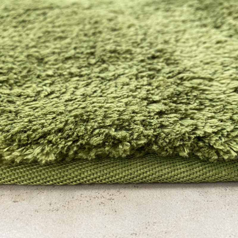 Hiltonia Polypropylene Non-Slip Bath Rug, 24" L x 17" W, Green