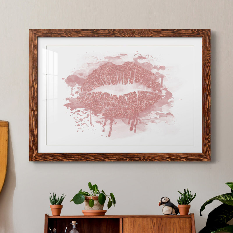«Rose Gold Lips», impression sur papier encadrée, Papier encadré érable, H 31,5 po x l 23,5 po x P 1,5 po