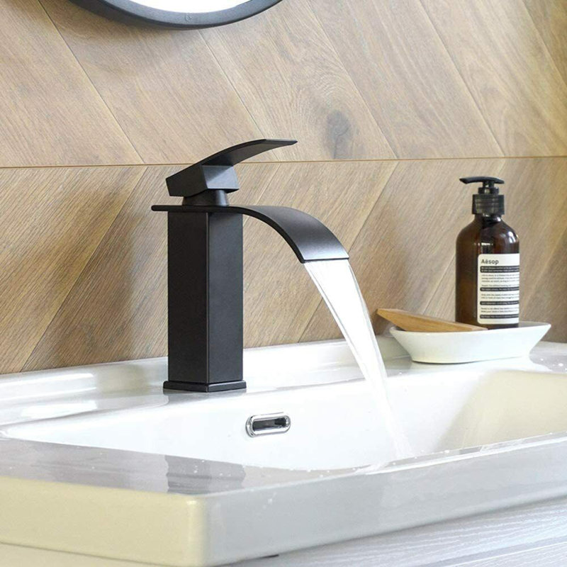 Single-Hole Single-handle Bathroom Faucet with Drain Assembly, Black