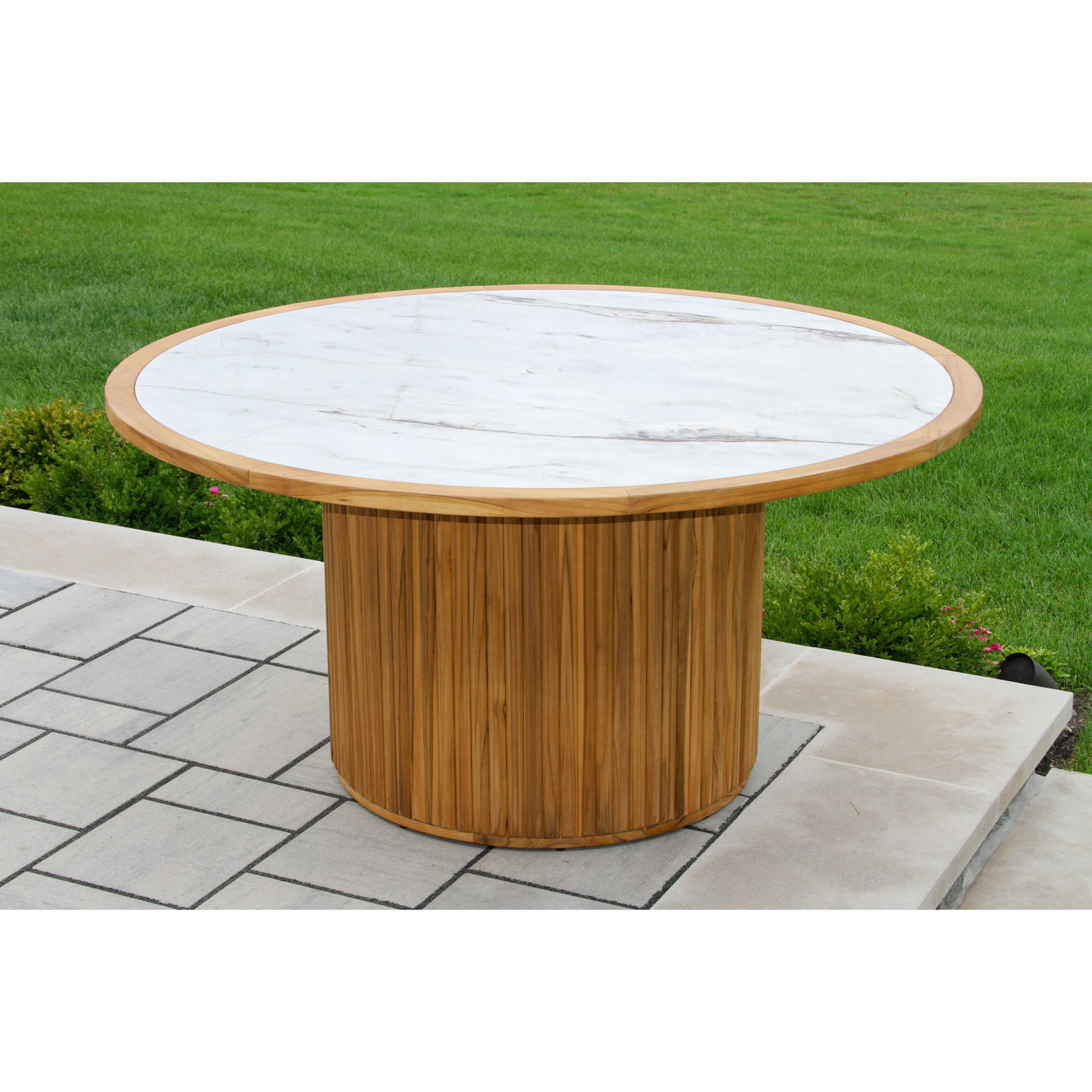 Round Fluted Orobico Sintered Stone Dining Table, White
