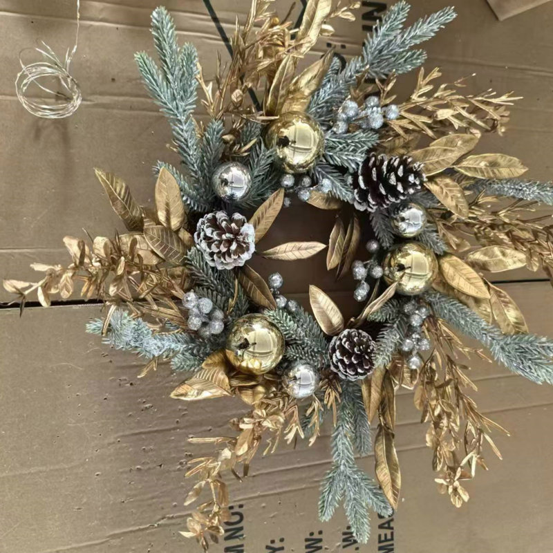 Noël de 20 pouces avec - 8 modes d'éclairage et minuterie, pin artisanal, brindilles dorées, boules décorées pour la fête, baies argentées, décoration intérieure