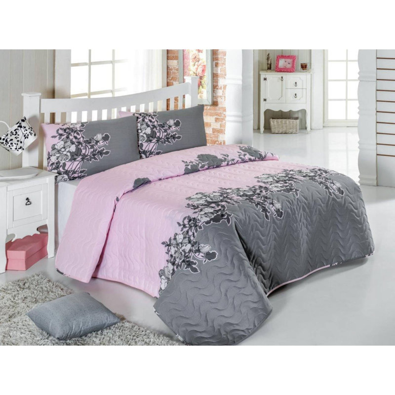 Ensemble de couvre-lit matelassé élégant Elegant, poudre et gris, 63 x 87 | Housse 65% coton / 35% polyester, rembourrage 100% fibres | Lavable à la machine, taie d'oreiller à enveloppe, fermeture à boutons | Une literie confortable et élégante pour toute chambre à coucher