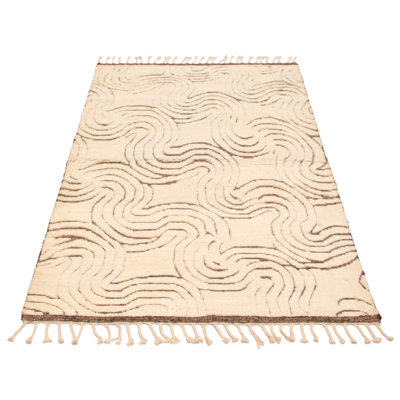 Inspirés par les tons terreux et les meilleurs matériaux, ces tapis de style marocain sont tissés par des tisserands qualifiés.