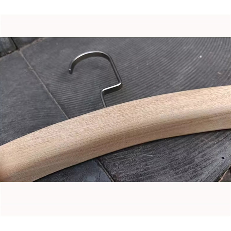 Cintre en bois de camphre naturel Aromacraft, 10