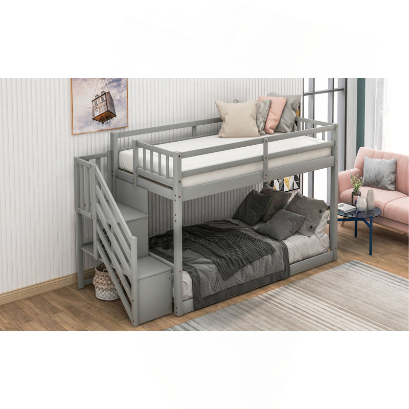 Lit superposé simple au-dessus d'un lit simple, échelle avec rangement, gris