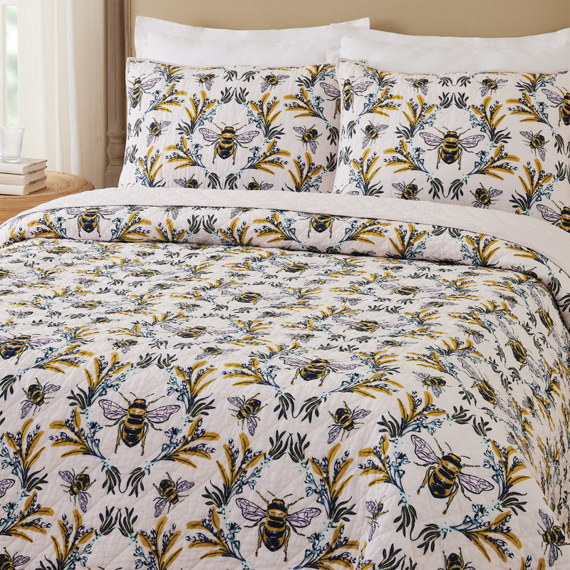 Bee Print Twin Cotton Reversible Quilt Set