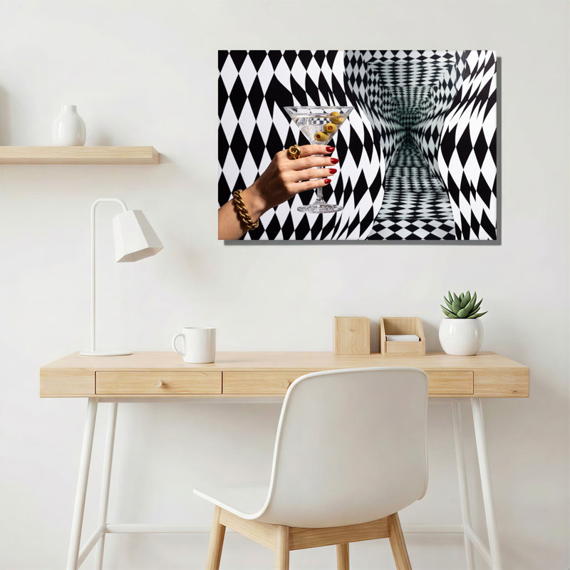 Art mural sur toile Martini Glass avec olives en noir et blanc, 20"H x 30"W