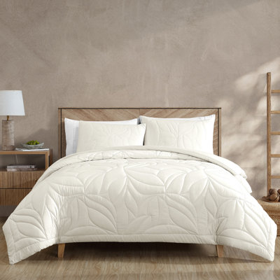 Nohemi 3 pc Full/QN White Quilted Top Duvet Set