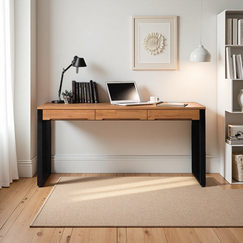 Bureau en bois massif de style industriel avec tiroirs