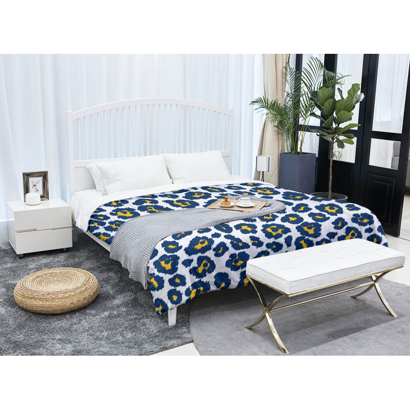 Polyester Animal Print Comforter, Twin Comforter, Blue/Yellow