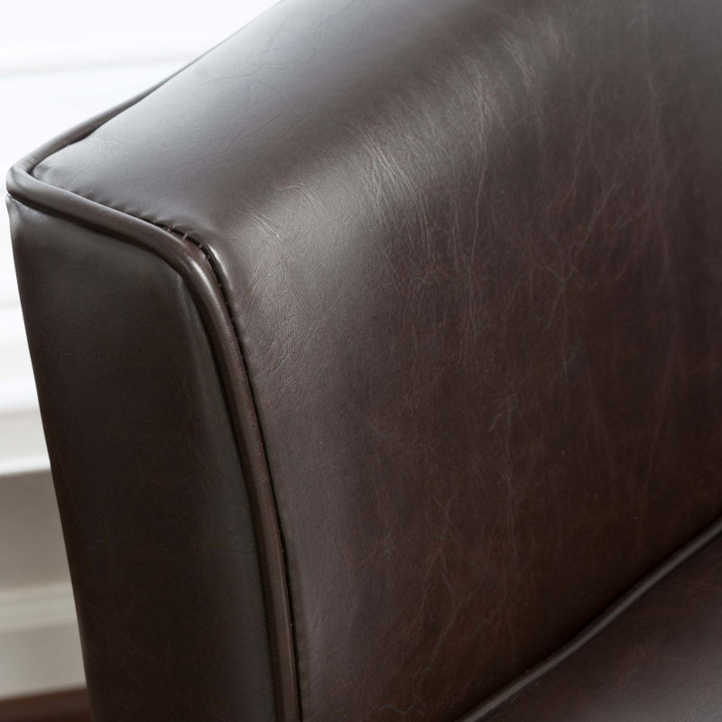 CHAISE CLUB