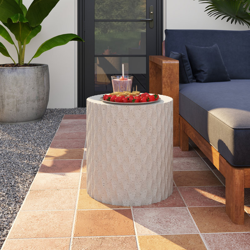 Table d'appoint ronde en dentelle