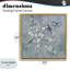 Cadre flottant Serene Birds on White Blooms, design par Nan-908942369-908942372