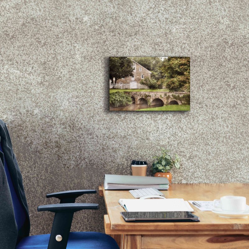 «Old Stone Barn and Bridge» par Lori Deiter, art mural sur toile, H 12 po x l 18 po x P 0,75 po