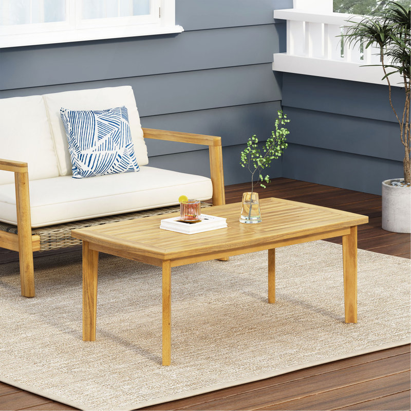 Table basse simple en bois massif Bertok