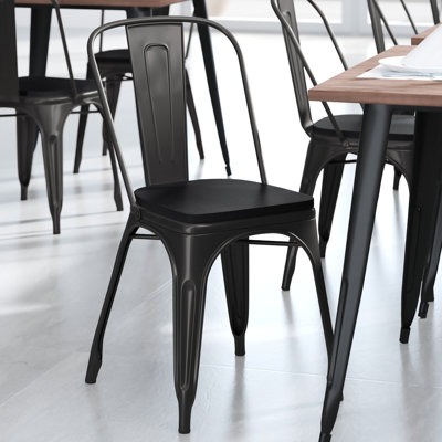 Chaise empilable Calliah
