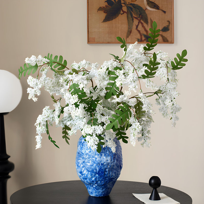 Ornements de fleurs simulées