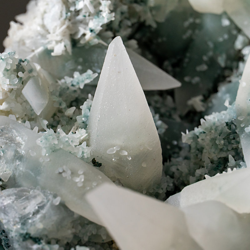 Calcite from Castelinho Mine, Alto Uruguai, Rio Grande do Sul, Brazil