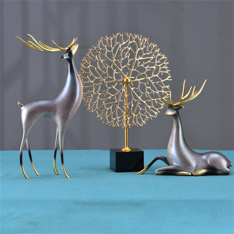 Ornement artistique, H 13,39 po x l 9,06 po x P 2,76 po